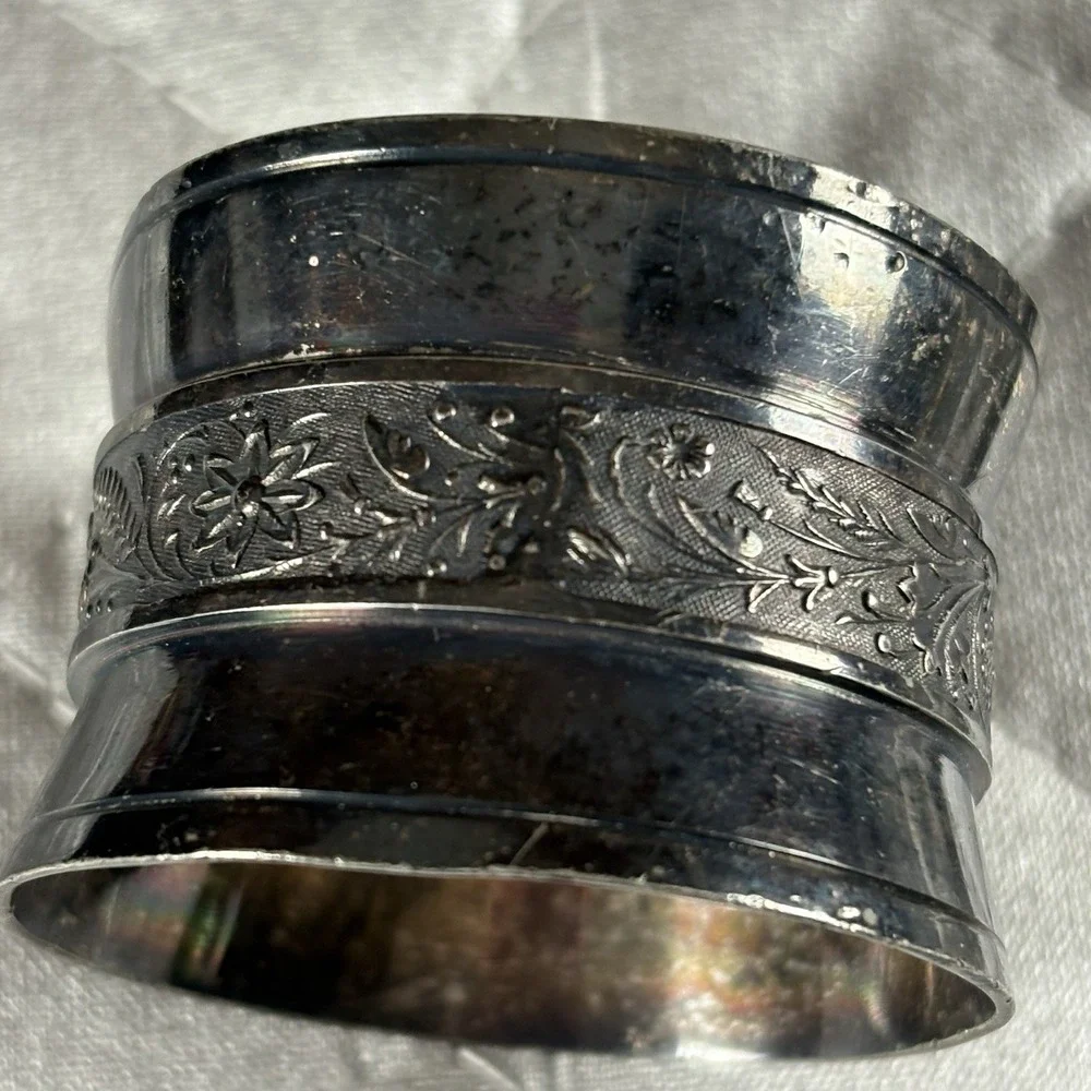 Antique Victorian Silverplate Floral Monogram Napkin Ring Estate 1880s Ornate‎
